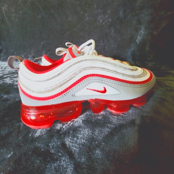 Nike 97 Vapermax GS US 5 Women's Y 3.5 Atmosphere-Gray/Red/Reflective White - Picture 4 of 8